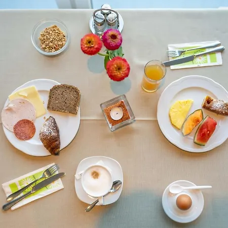 Hotel Meinhardt Schenna