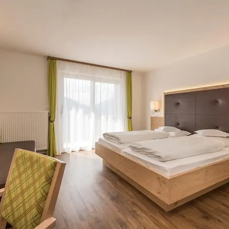 Meinhardt 4* Scena