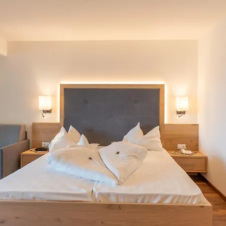 Meinhardt Hotel 4*
